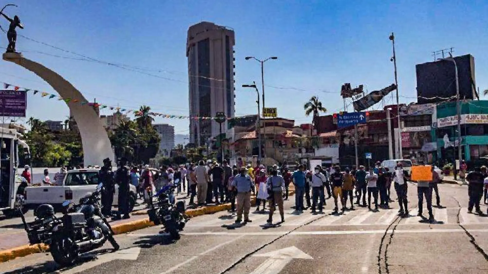 Bloqueo Costera Miguel Alemán